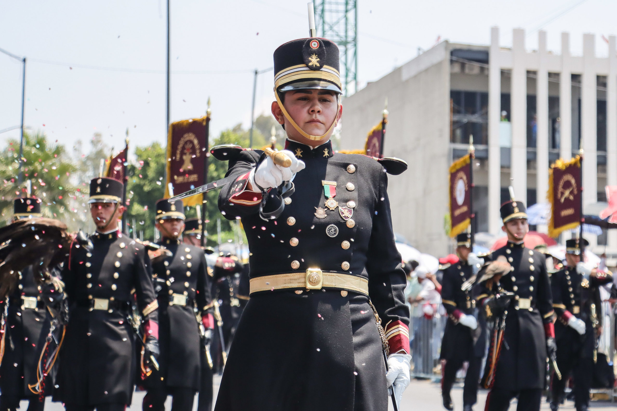Gran ambiente y mucha disciplina predominaron en el Desfile Cívico Militar de la Batalla del 5 de mayo