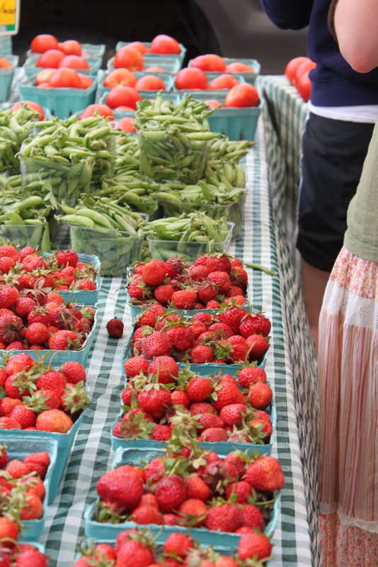 farmers market berries