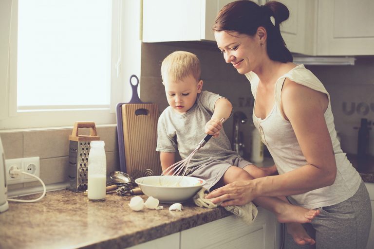 65 One-Handed, Utensil Free, Make Ahead, Freezer Friendly Snacks for ...