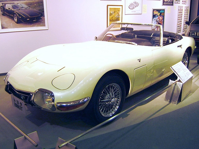 Toyota 2000 GT