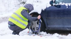 Jak nasadit sněhové řetězy? Postup si vyzkoušejte nanečisto předem