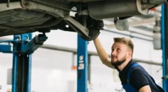 Skryté vady při koupi ojetého auta: Jak je odhalit a kdo za ně odpovídá?