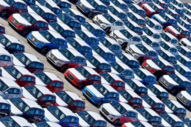 Trh ojetin – aut ubývá a ceny jsou vyšší