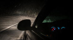 Jak být za tmy na silnici v bezpečí