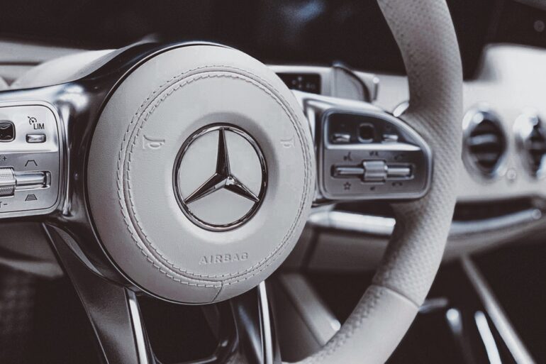 100 let ikonického symbolu Mercedes-Benz
