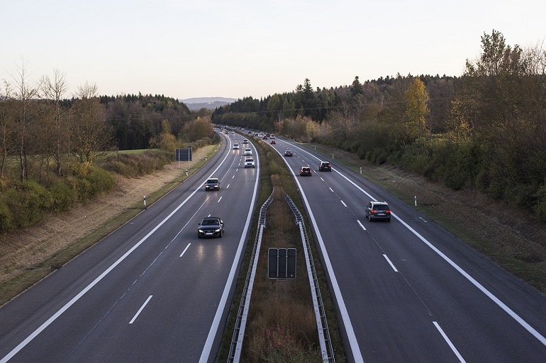 Elektronické dálniční známky začnou platit již od ledna