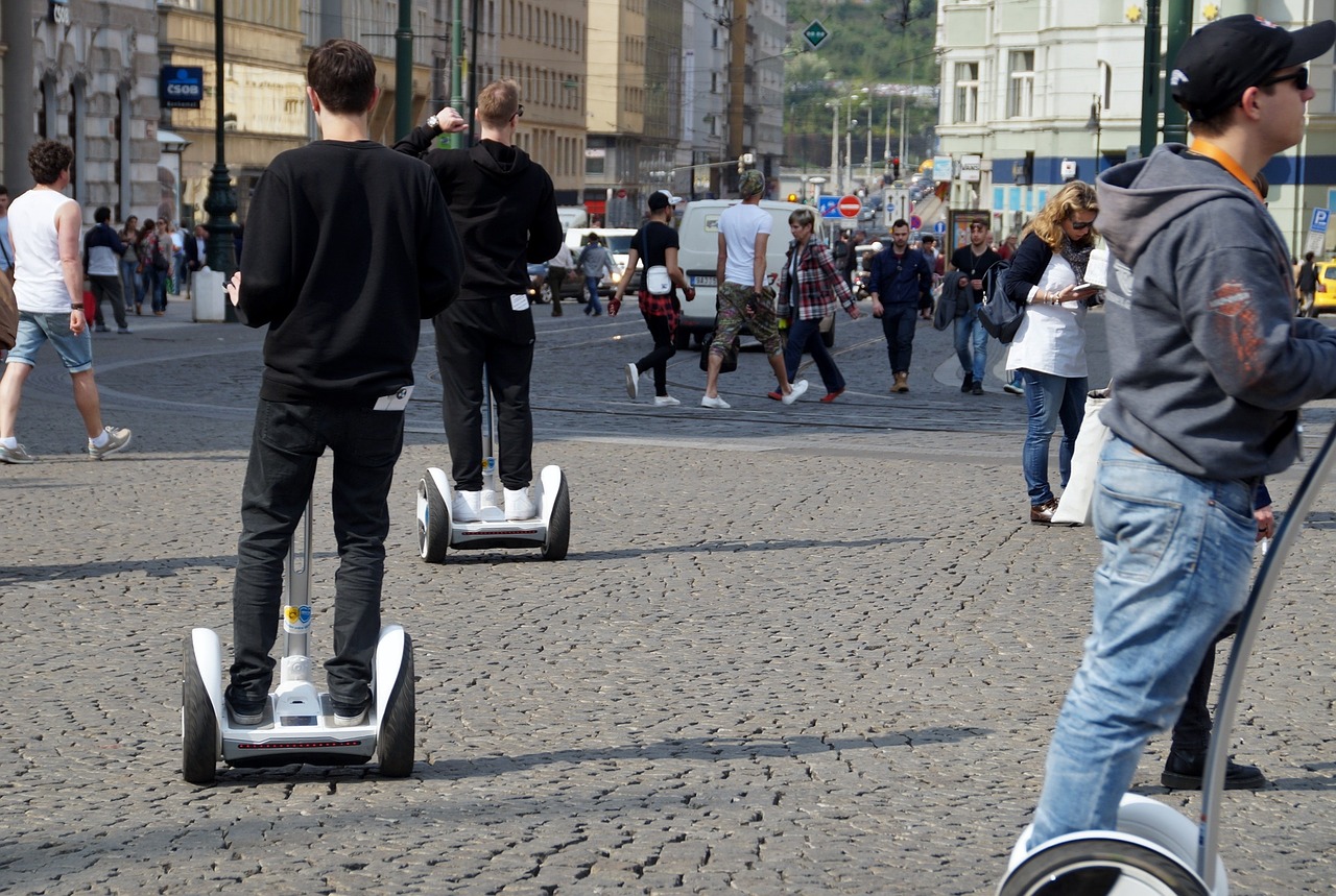 Segway je Praze vyhledávaný zejména turisty