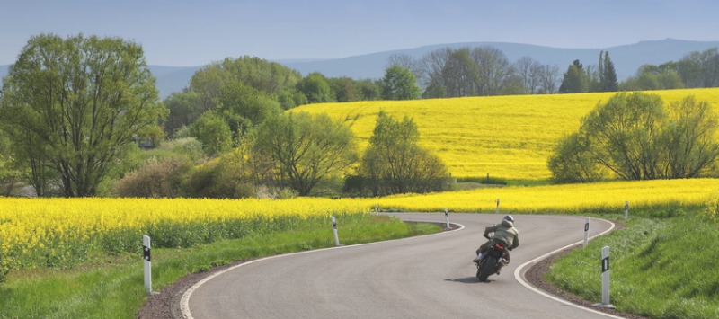 Dopravní nehoda na motorce. Ročně zemřou desítky lidí