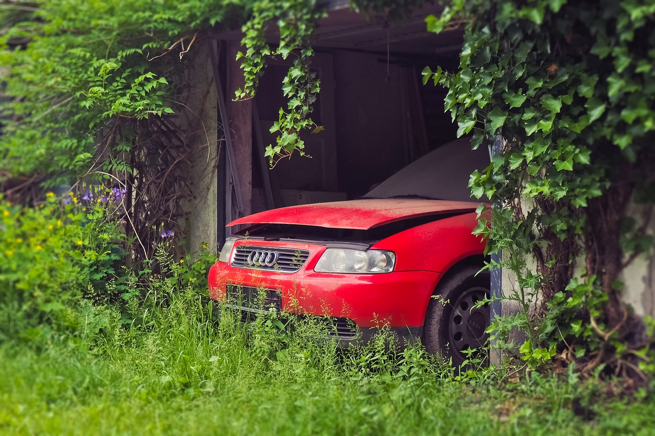 Nepoužívané auto v garáži