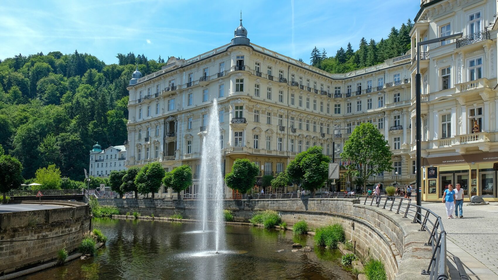 Karlovy Vary jsou jedny z nejnavštěvovanějších lázní v ČR