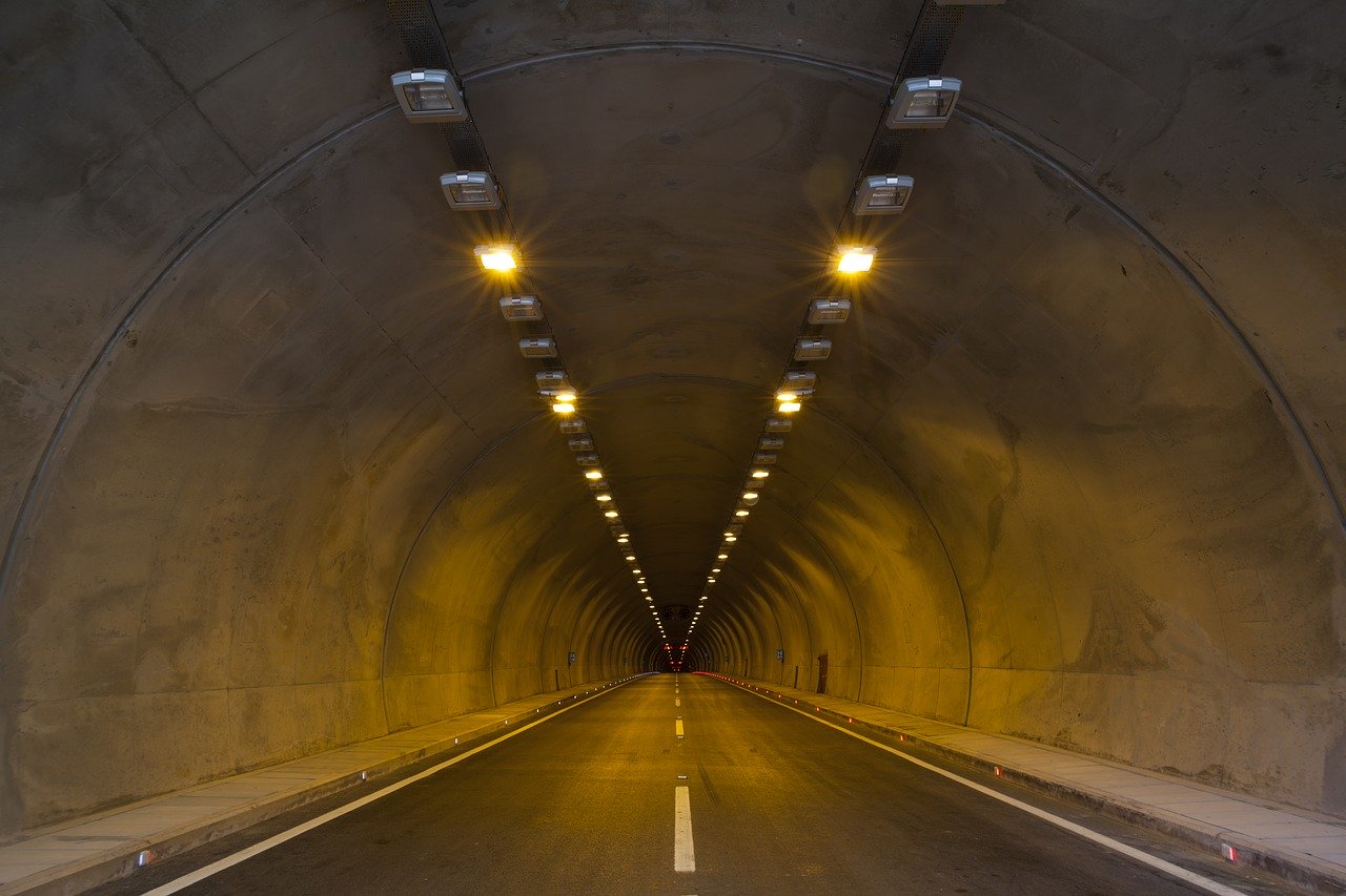 Silniční tunel