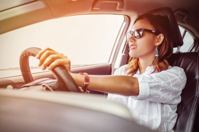 Brýle pro řidiče – nepostradatelný pomocník při dlouhých cestách