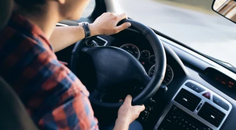 Mikrospánek za volantem je stejně nebezpečný jako alkohol