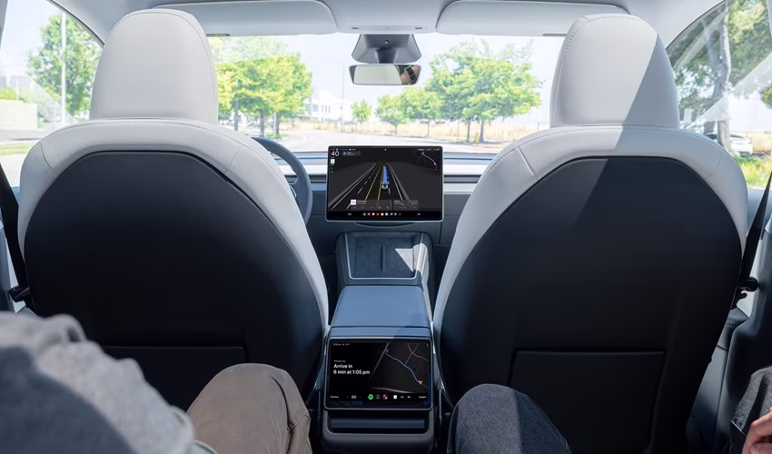 Autonomní taxíky bez řidiče jsou již skutečností | Zdroj: tesla.com