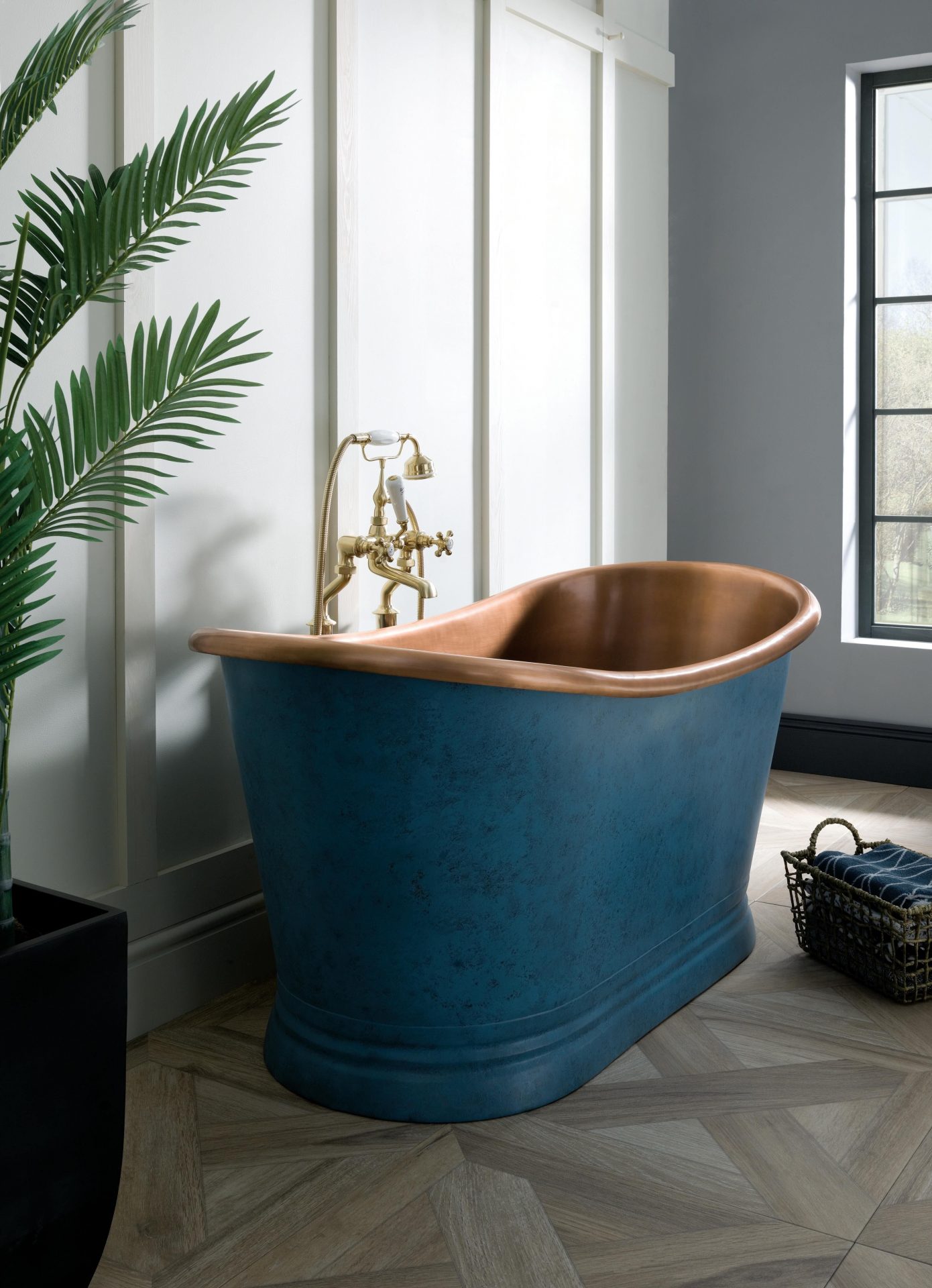 BC Designs Patinata 1500mm Copper Boat Freestanding Bath