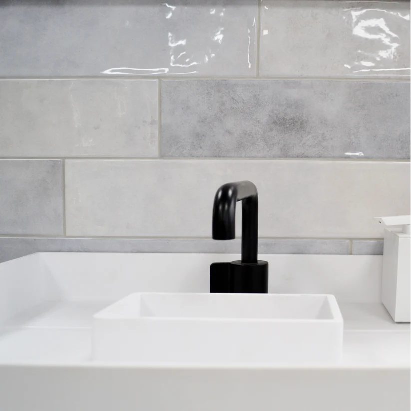 Omega Gris Gloss 107x530mm