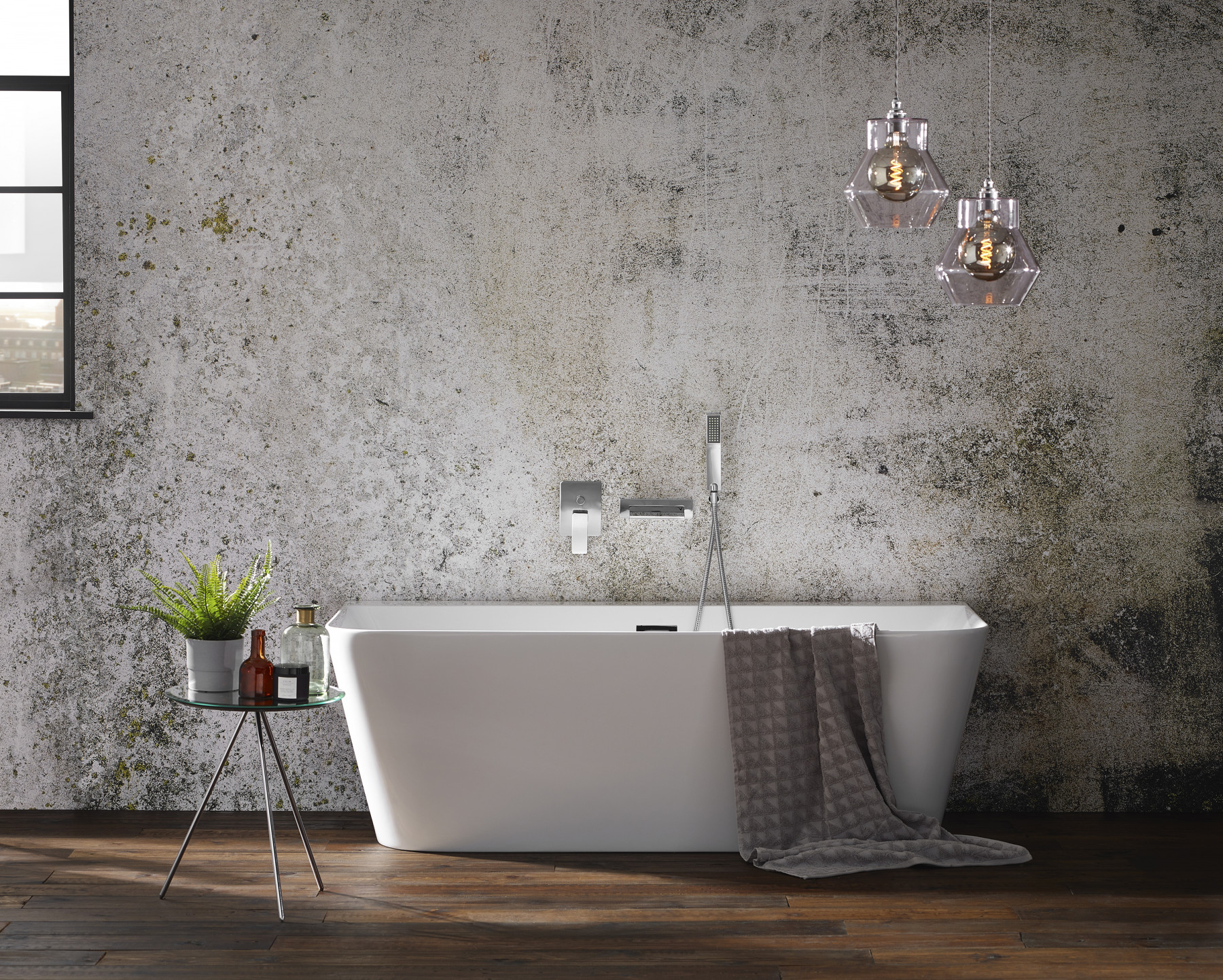 Mono Luxury Back-To-Wall Freestanding Bath