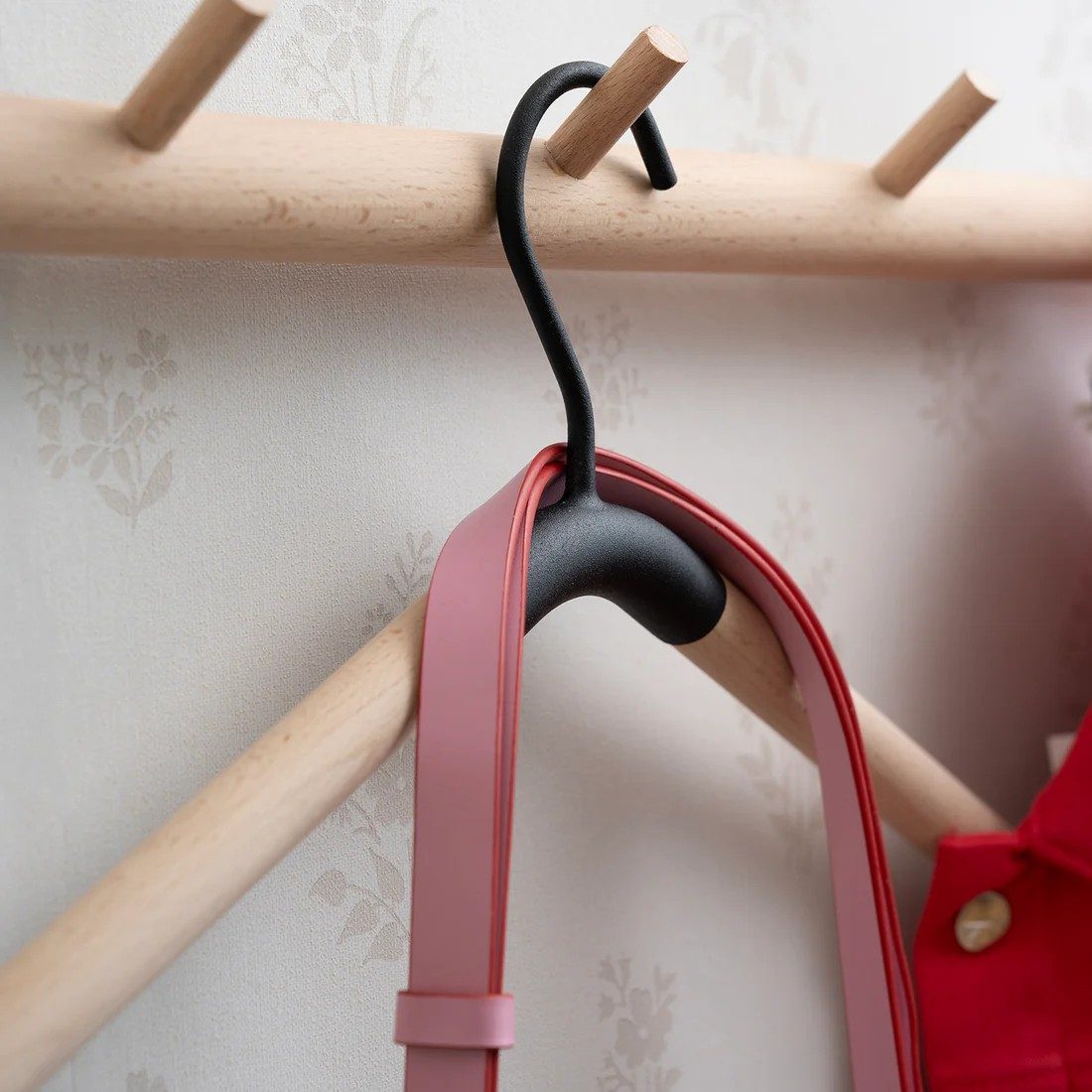 Smedbo Beslagsboden Clothes Hanger, Pair – Black and Beech