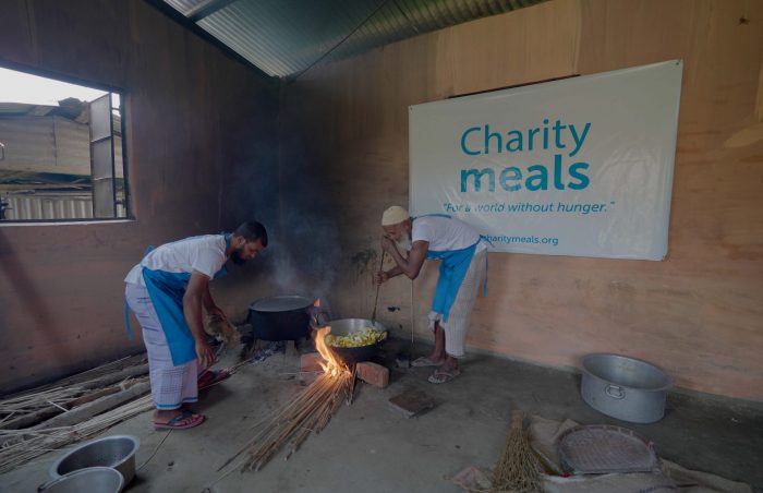 Charity Meals Workers Preparing Meals 2