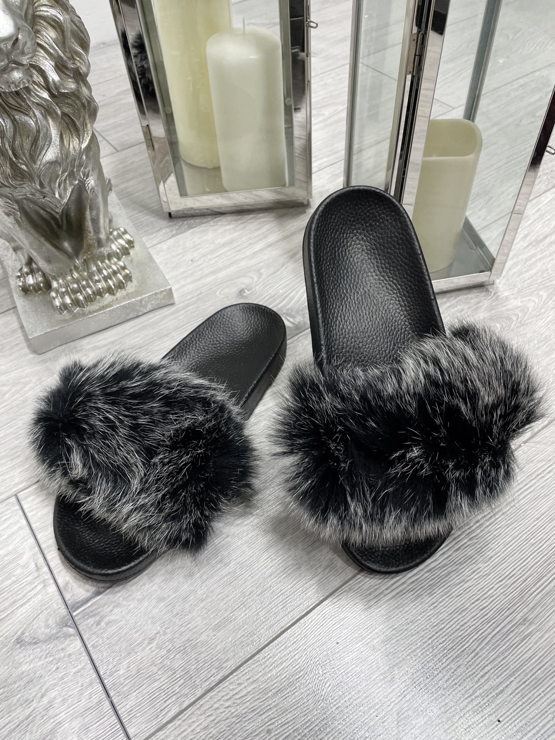 Foxy Black & White Fluffy Sliders – Collections