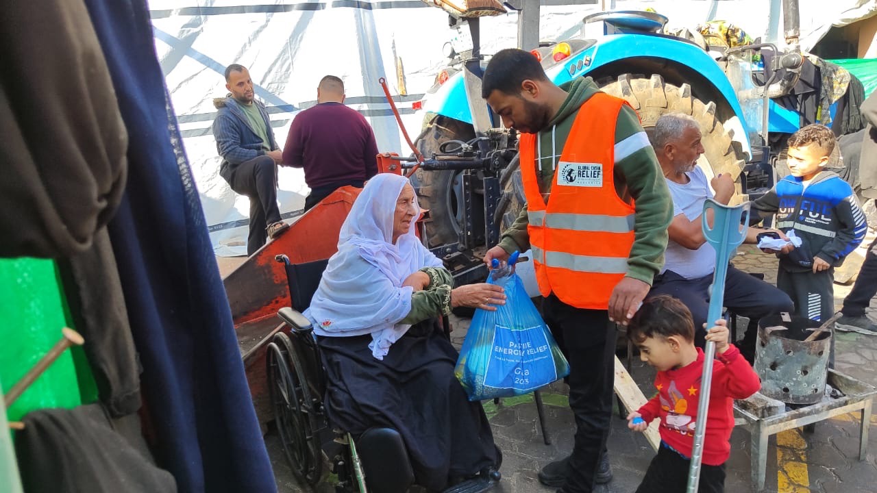 Distribution of Aid in Palestine - Global Ehsan Relief