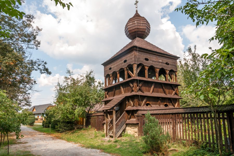 Drevený kostol Hronsek