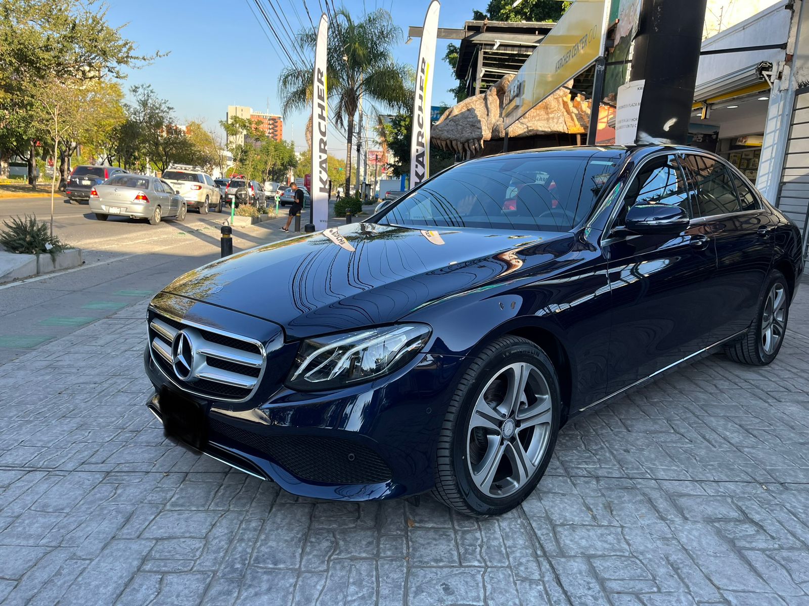 Mercedes-Benz Clase E 2017 AVANTGARDE Automático Azul