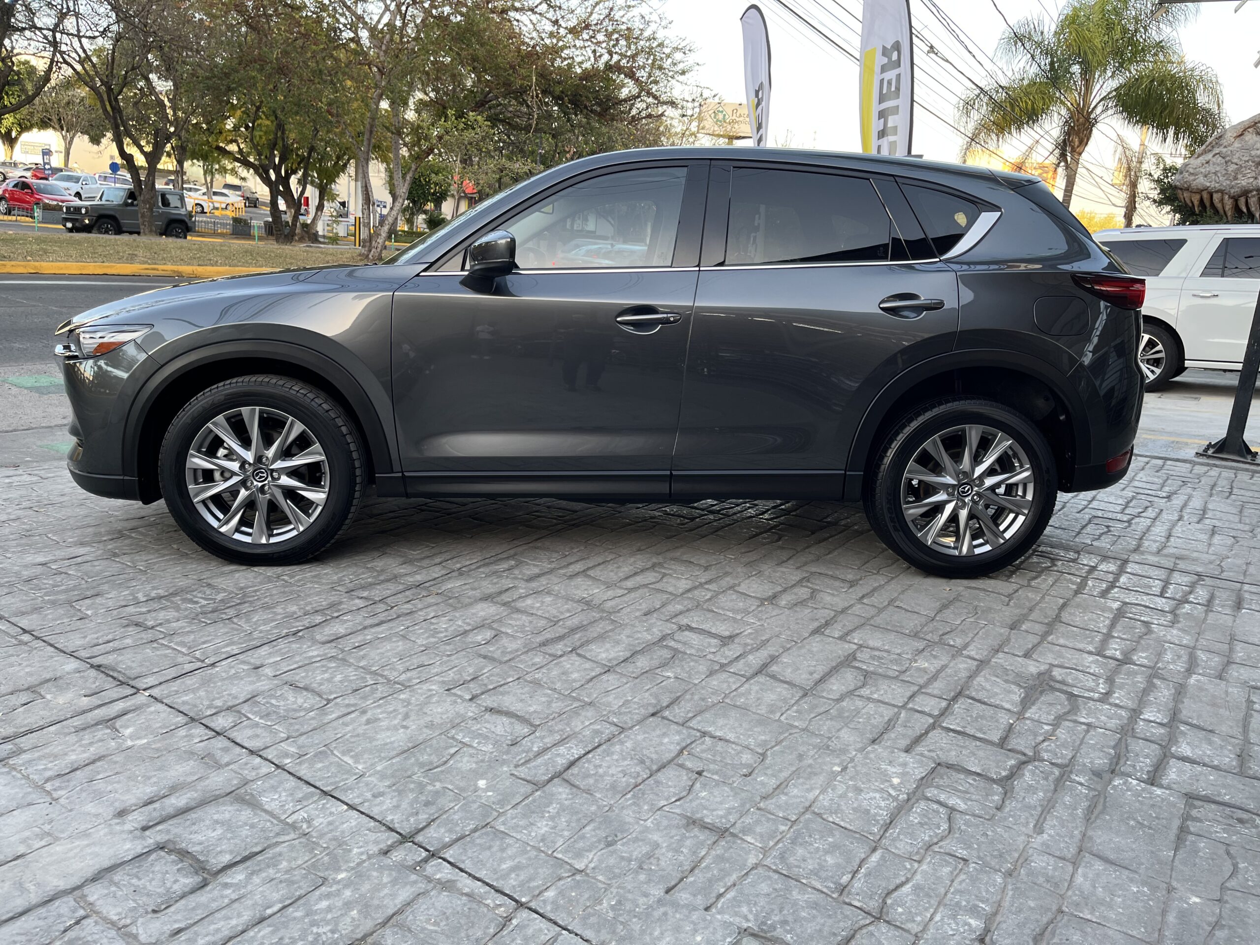 Mazda CX-5 2021 SIGNATURE Automático Gris