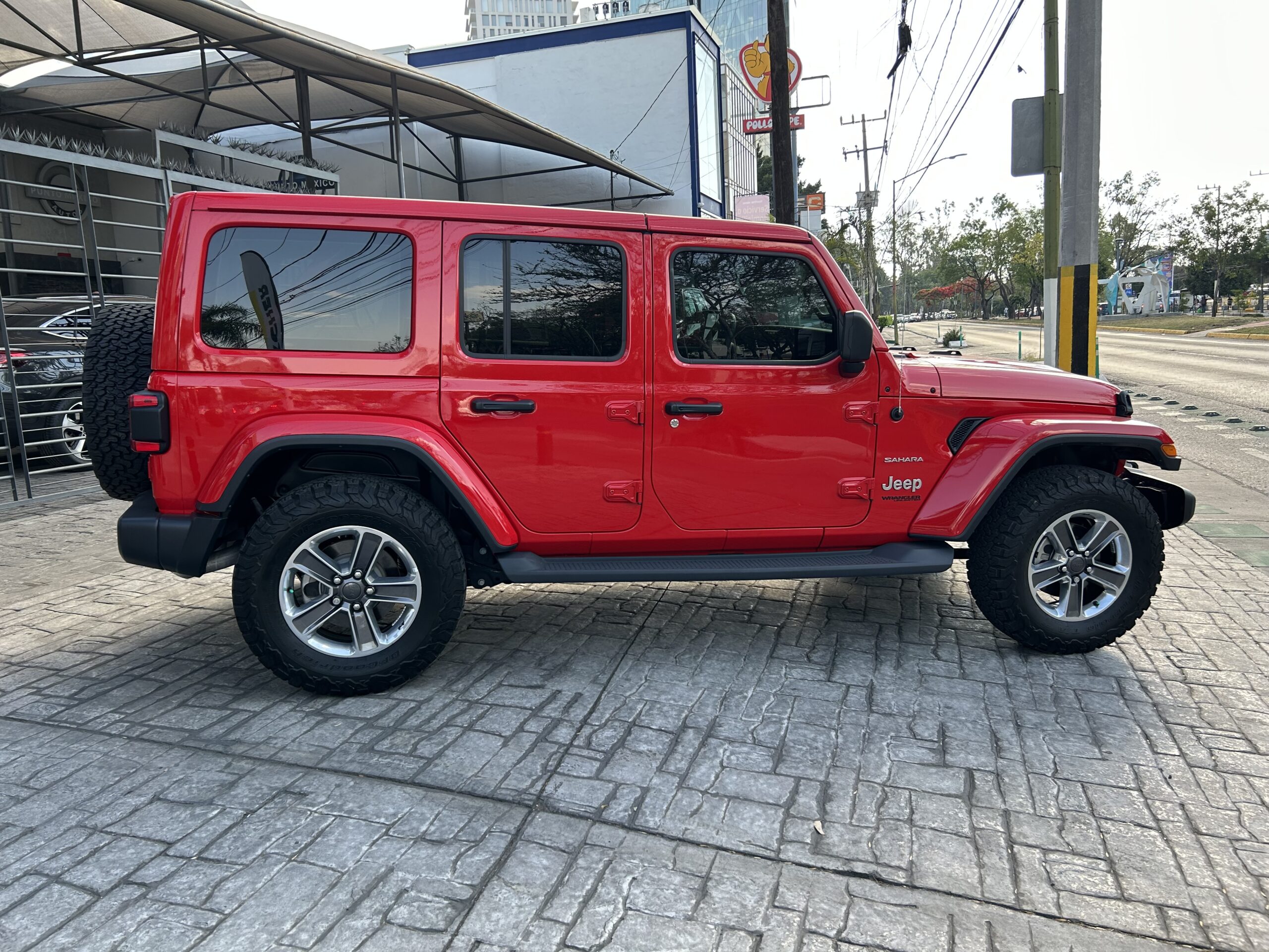 Jeep Wrangler 2019 UN LIMITED Automático Rojo