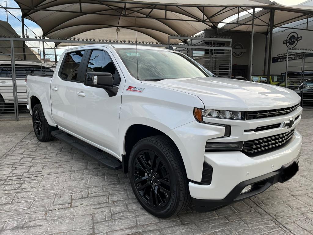 Chevrolet Cheyenne 2021 RST Automático Blanco