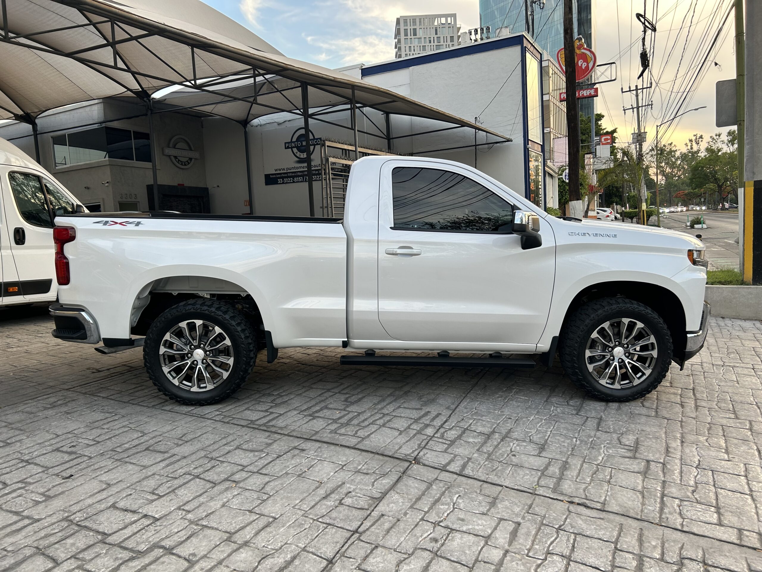 Chevrolet Cheyenne 2021 CAB REGULAR Automático Blanco