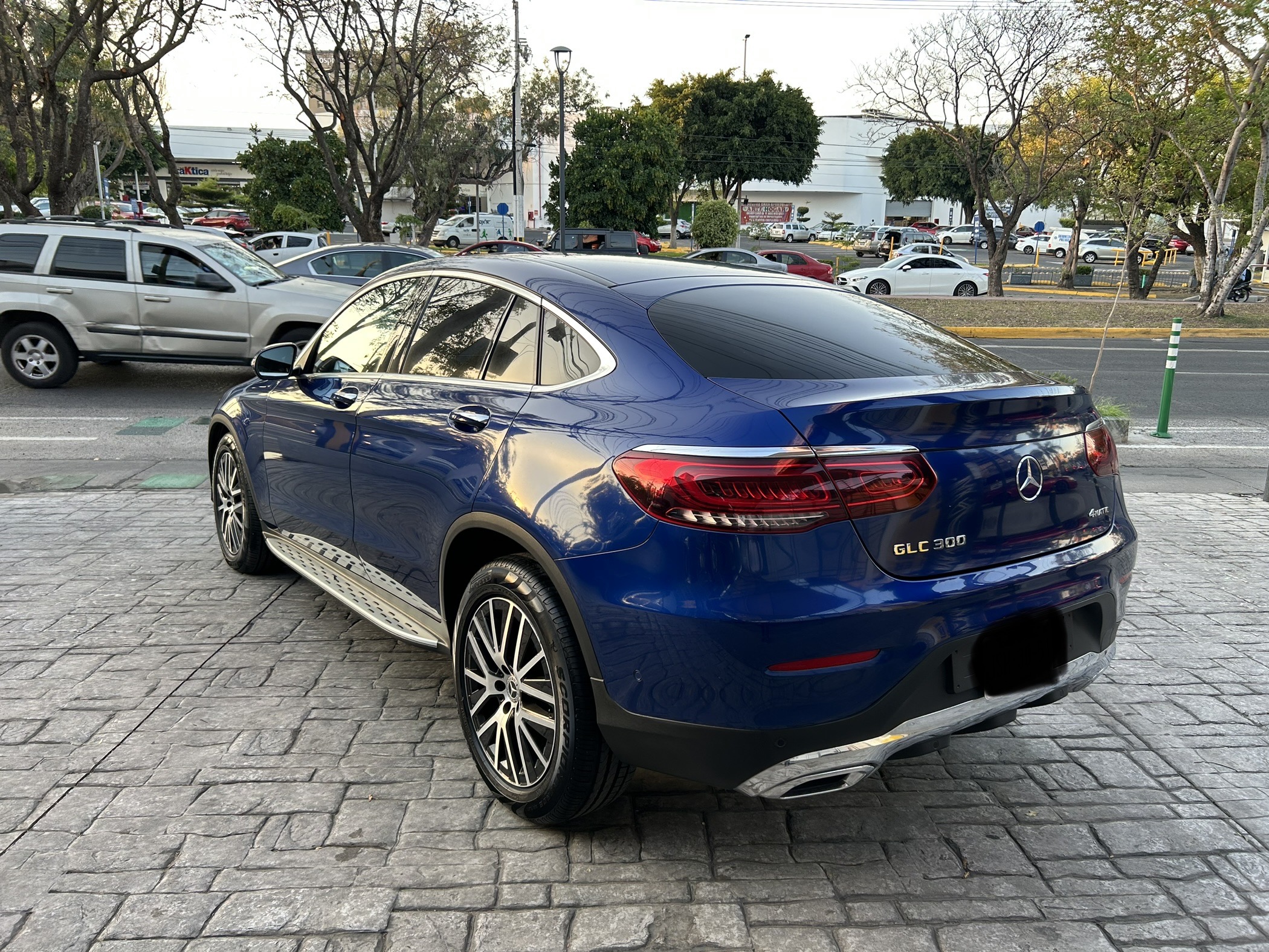 Mercedes-Benz GLC 2021 300 COUPE 4MATIC Automático Azul