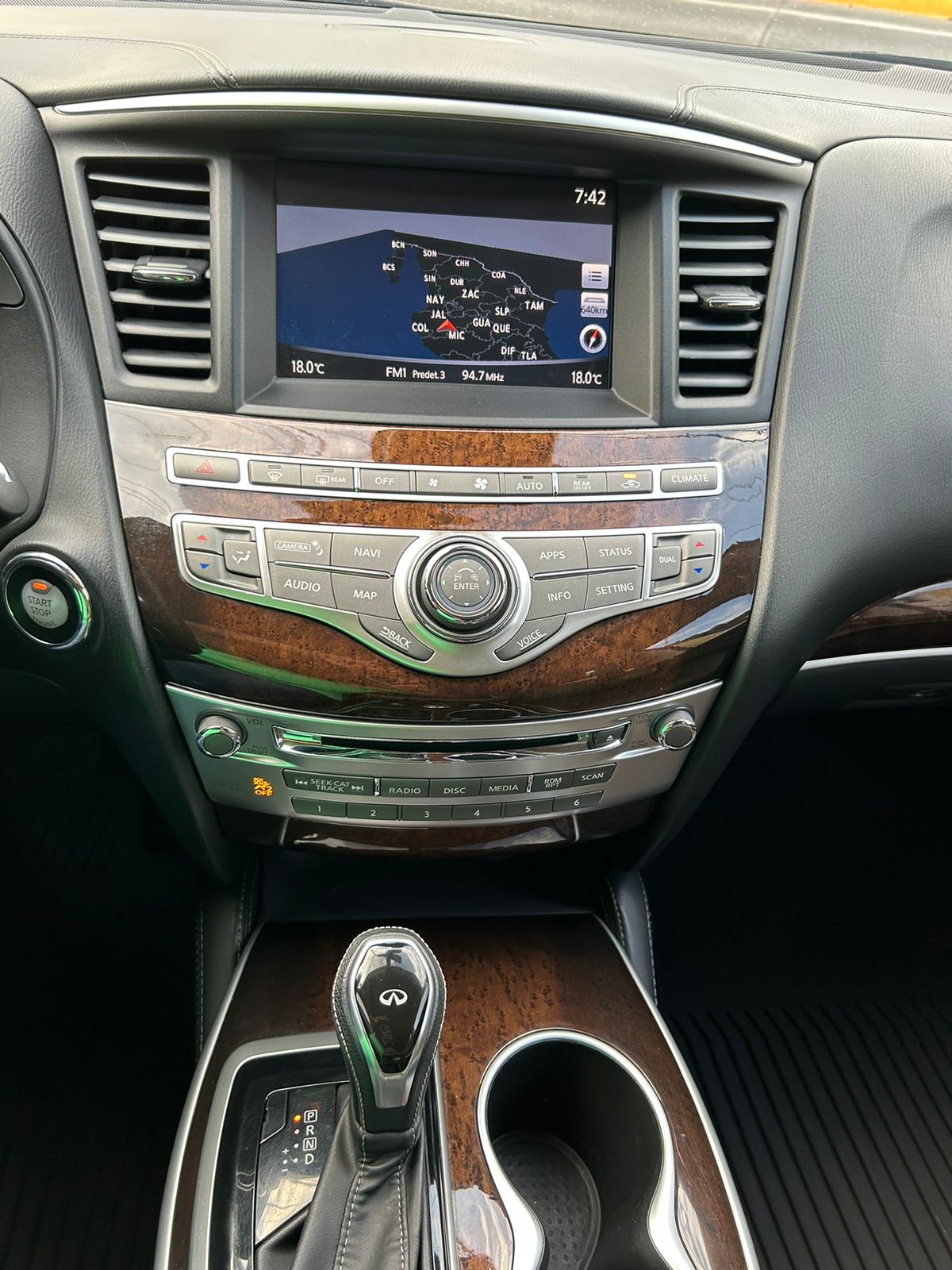 Infiniti QX60 2017 PERFECCION PLUS Automático Plata