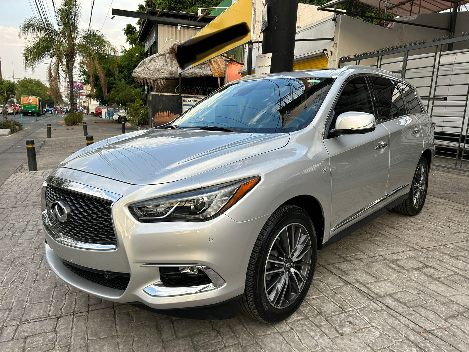 Infiniti QX60 2017 PERFECCION PLUS Automático Plata