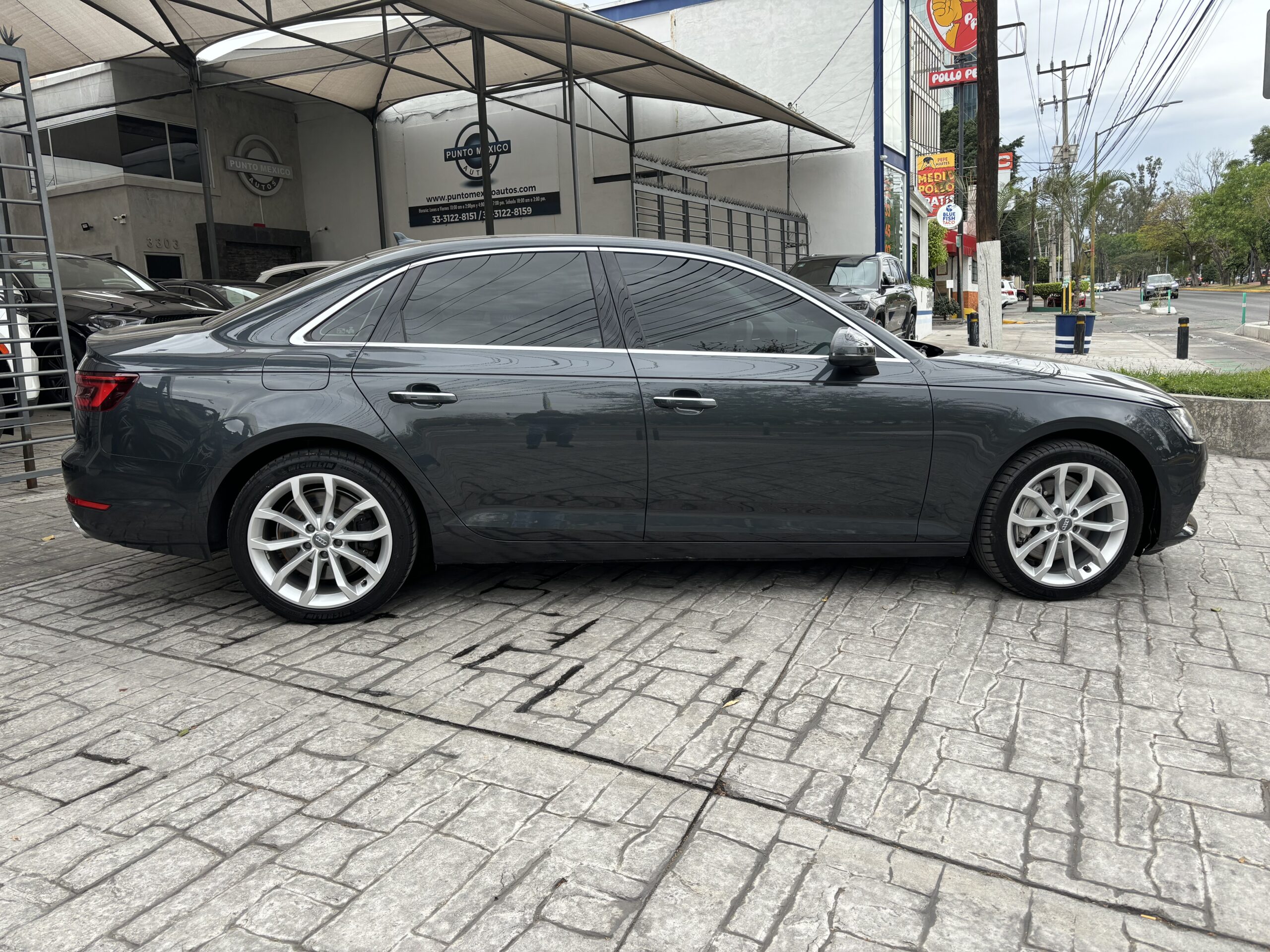 Audi A4 2018 ELITE Automático Gris