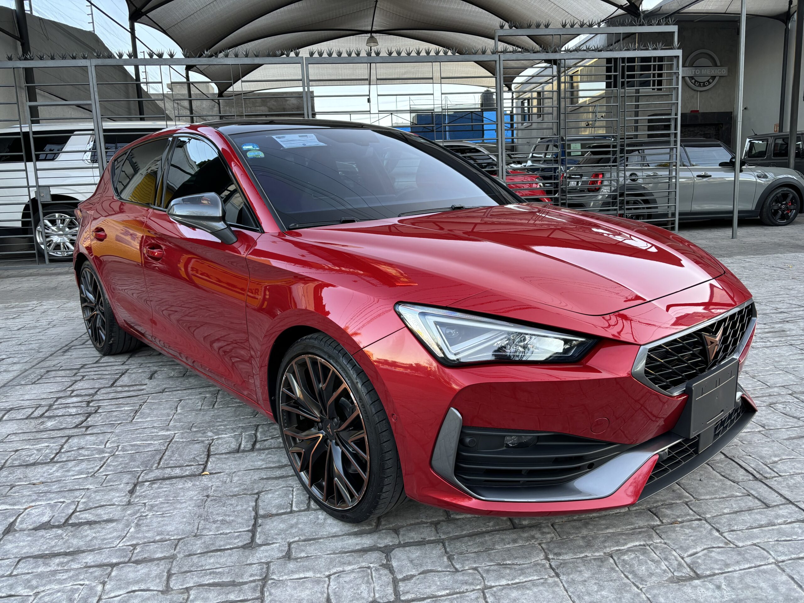 Cupra Leon 2022 300HP Automático Rojo