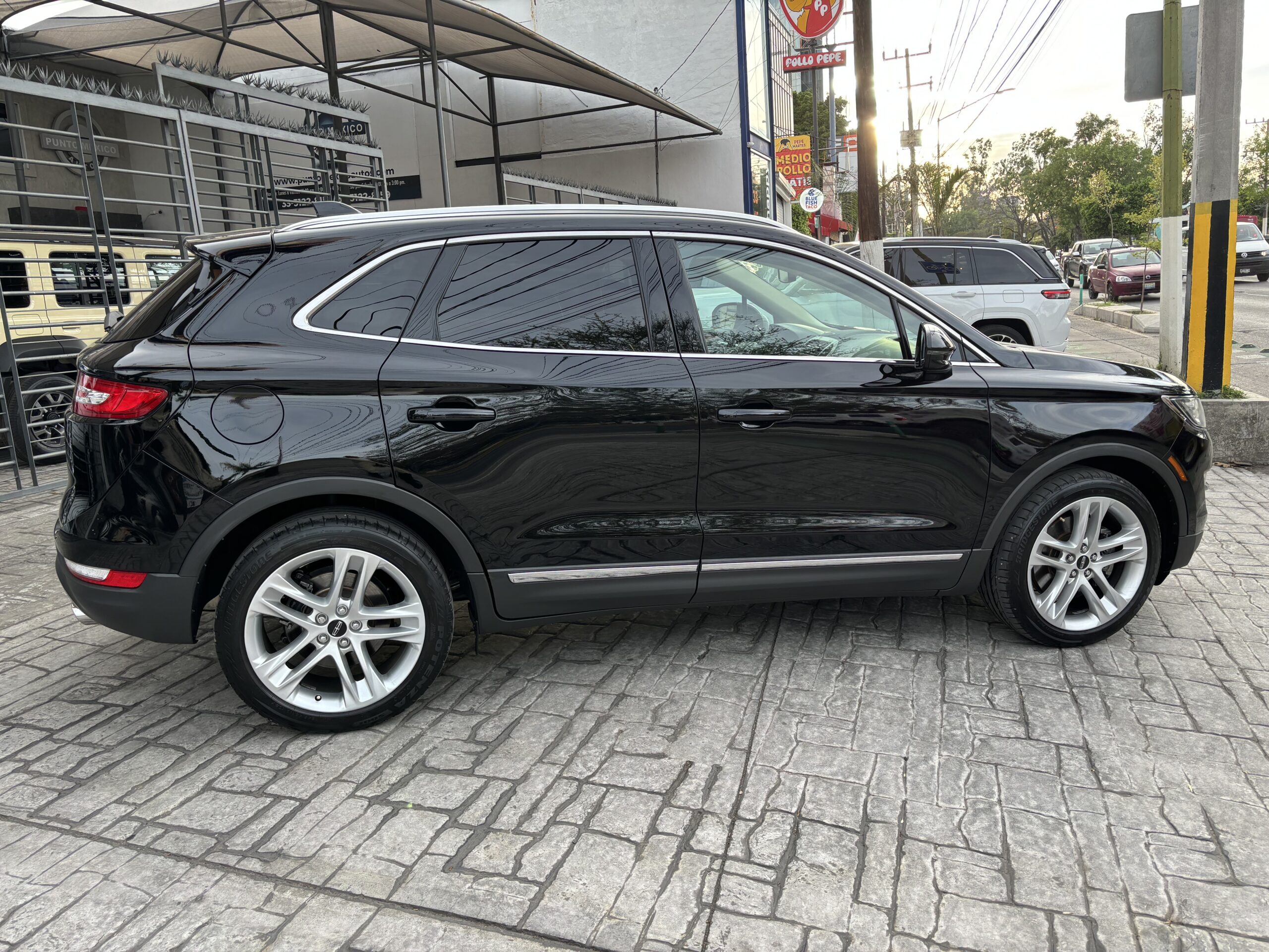 Lincoln MKC 2016 RESERVE Automático Negro