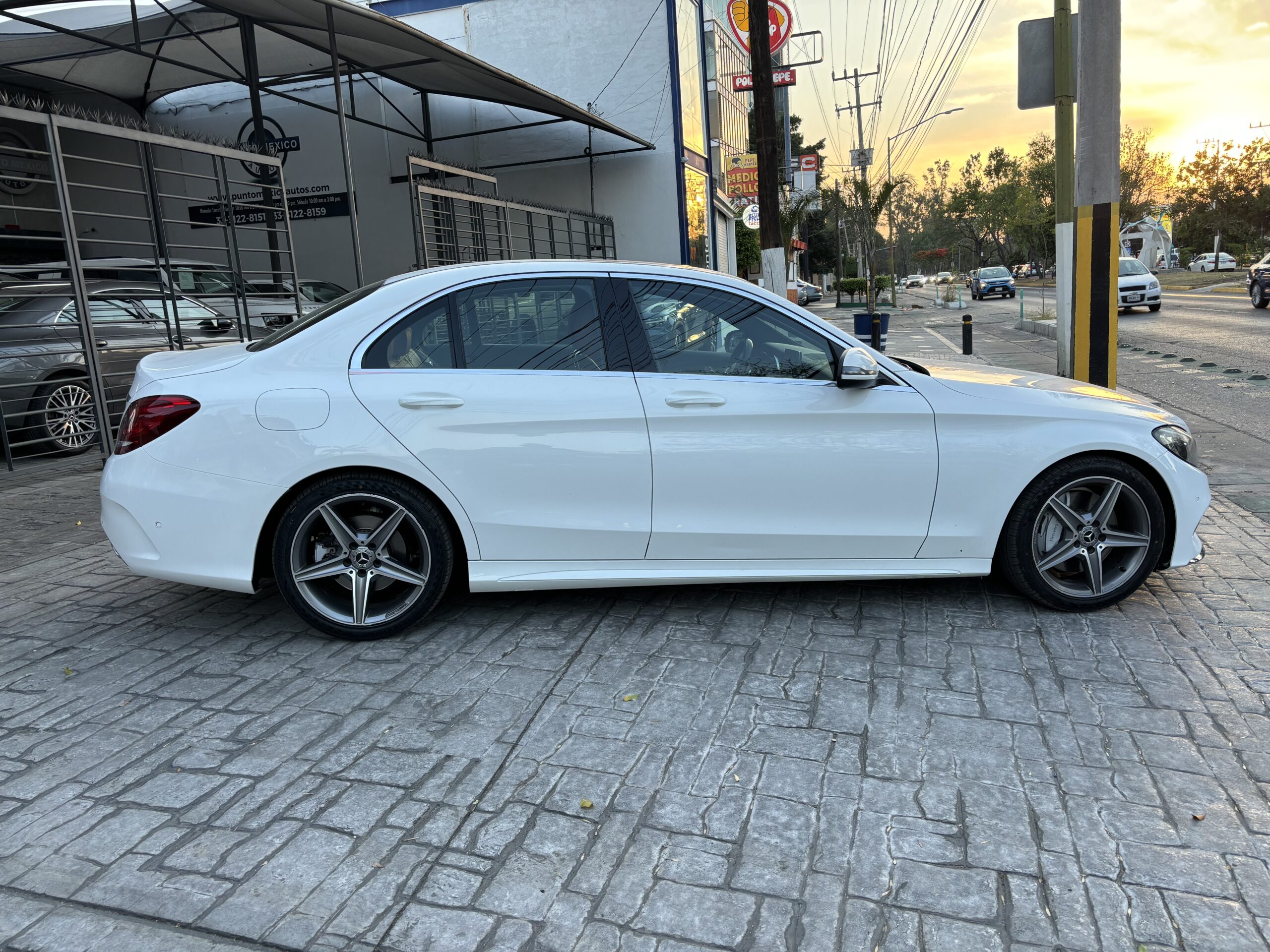 Mercedes-Benz Clase C 2018 C 250 SPORT Automático Blanco