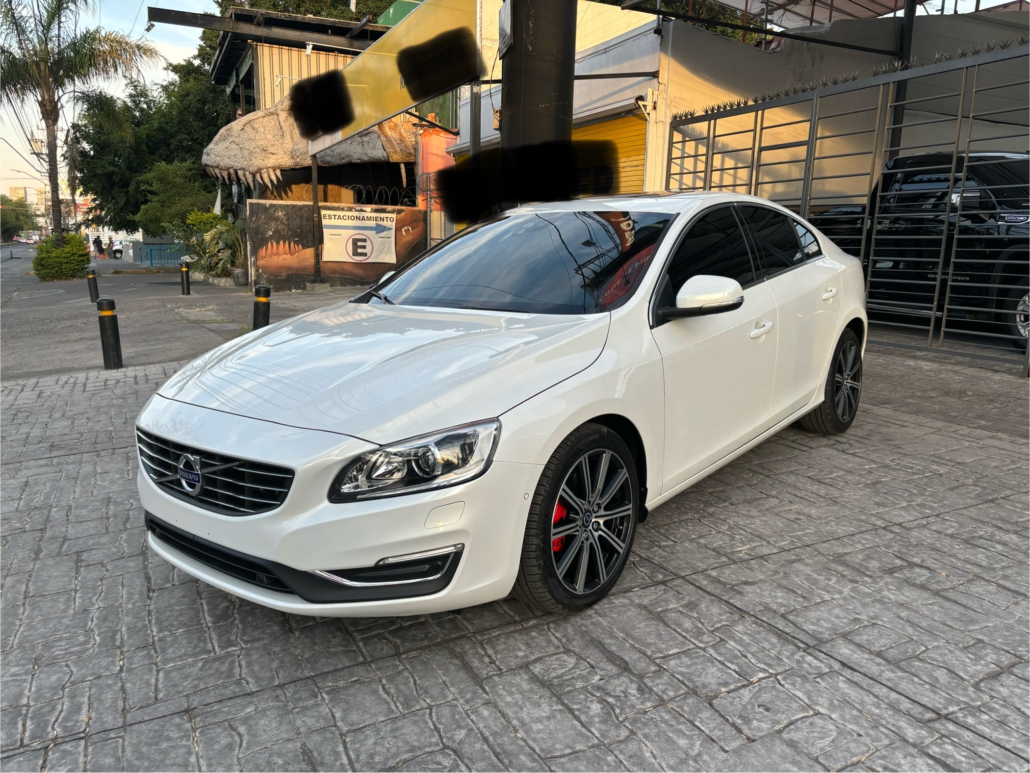 Volvo S60 2016 MOMENTUM 2.0 TURBO Automático Blanco