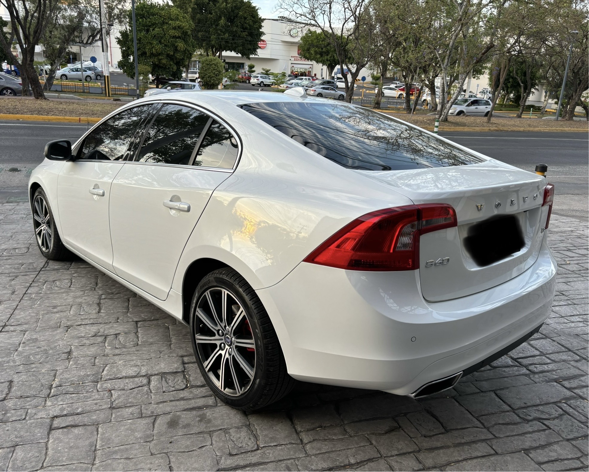 Volvo S60 2016 MOMENTUM 2.0 TURBO Automático Blanco