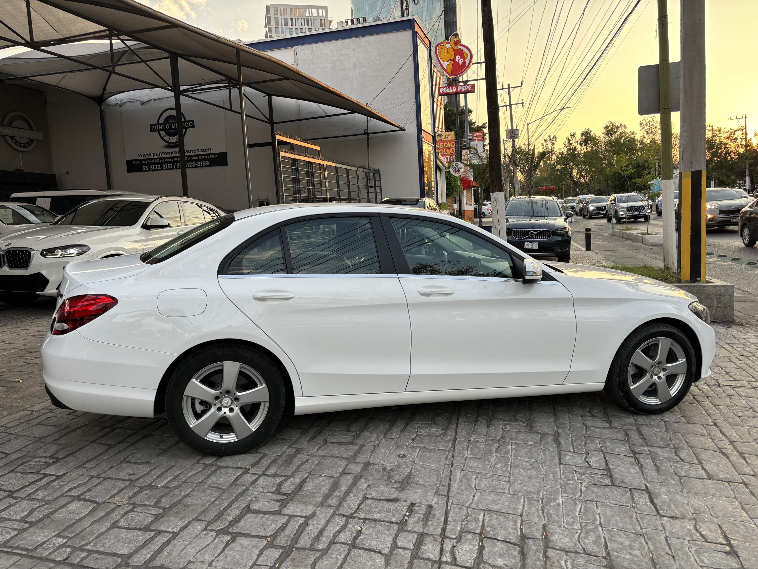 Mercedes-Benz Clase C 2016 C180 CGI Automático Blanco