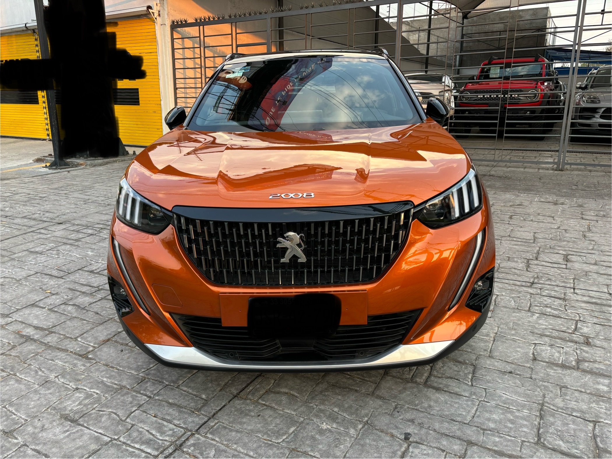 Peugeot 2008 2022 GT Automático Naranja