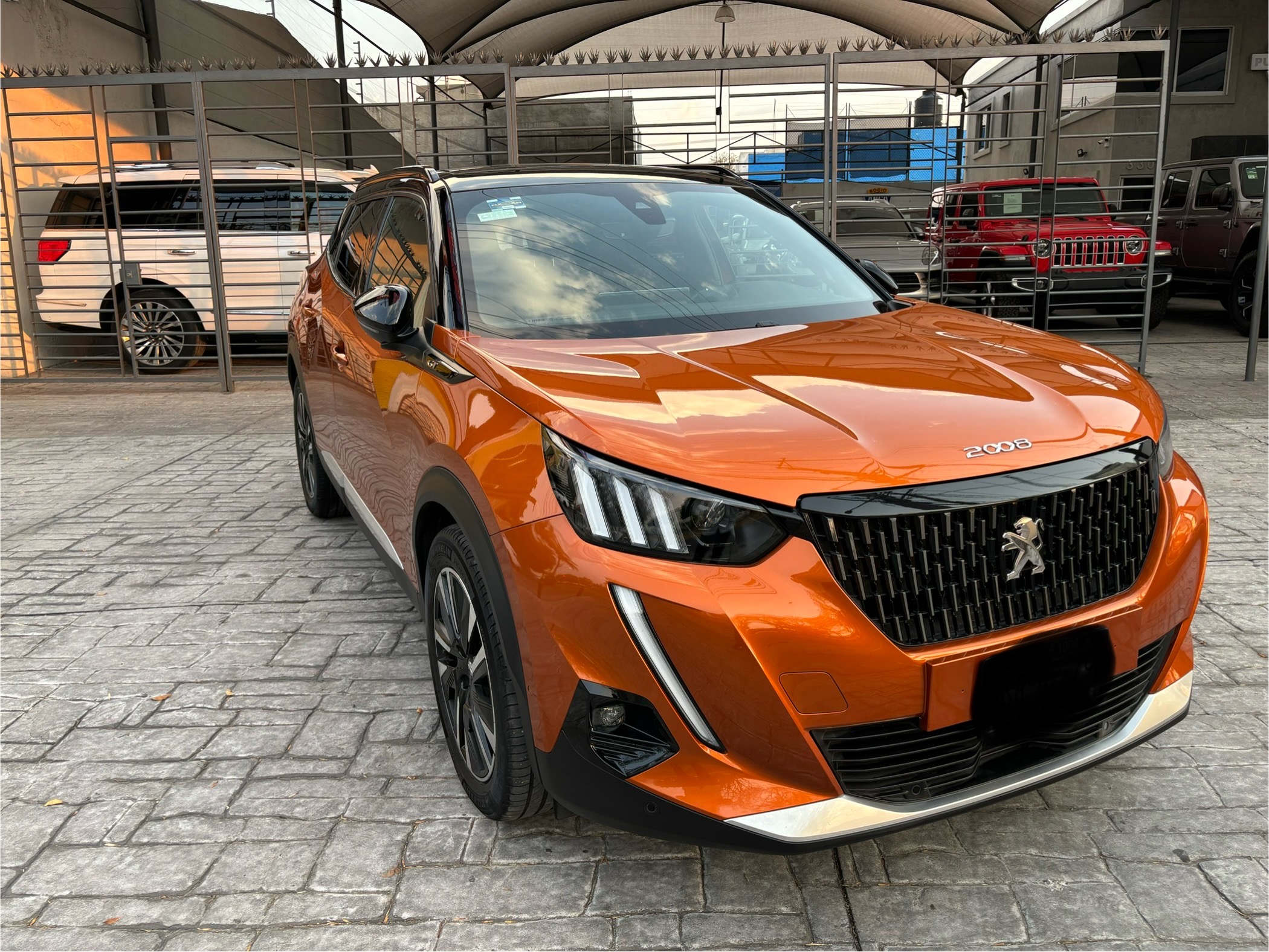 Peugeot 2008 2022 GT Automático Naranja