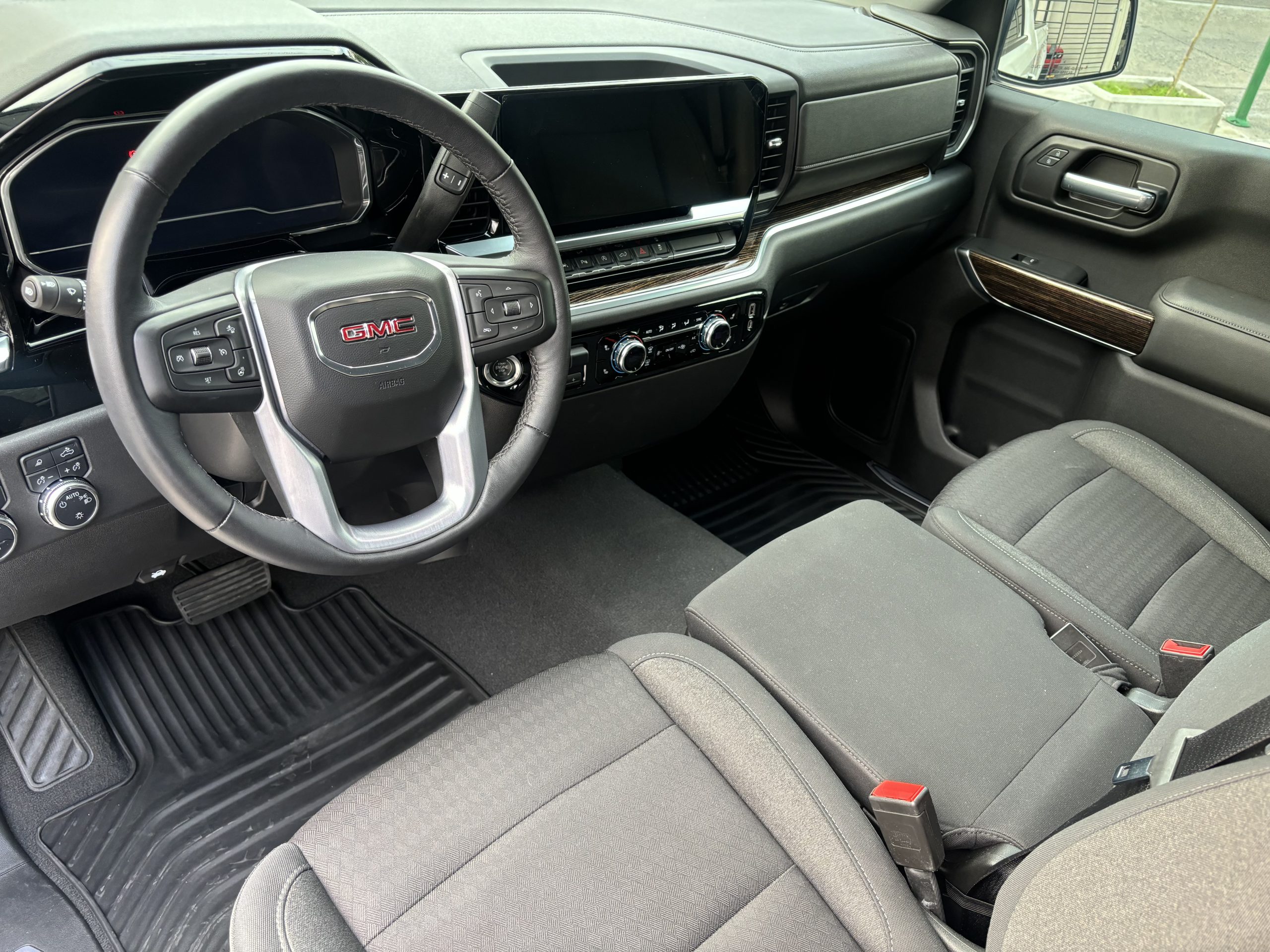 GMC Sierra 2022 SLE Automático Blanco