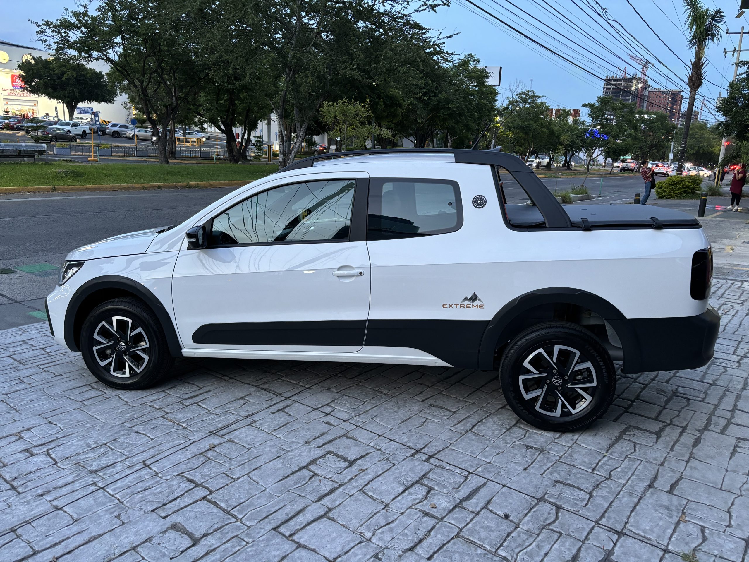 Volkswagen Saveiro 2024 EXTREME Manual Blanco