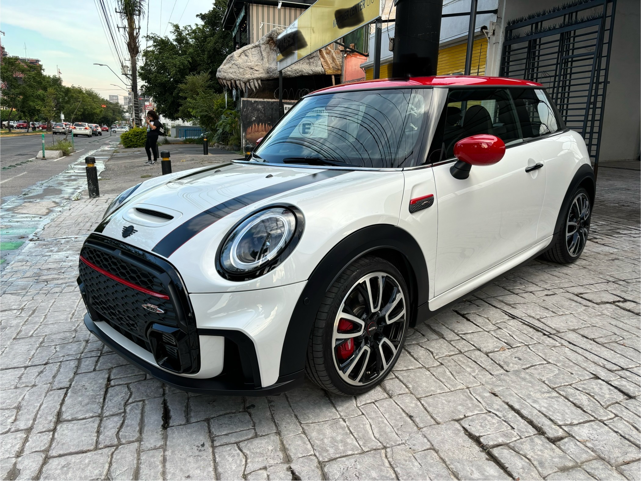 Mini Cooper 2024 JCW ICONIC Automático Blanco