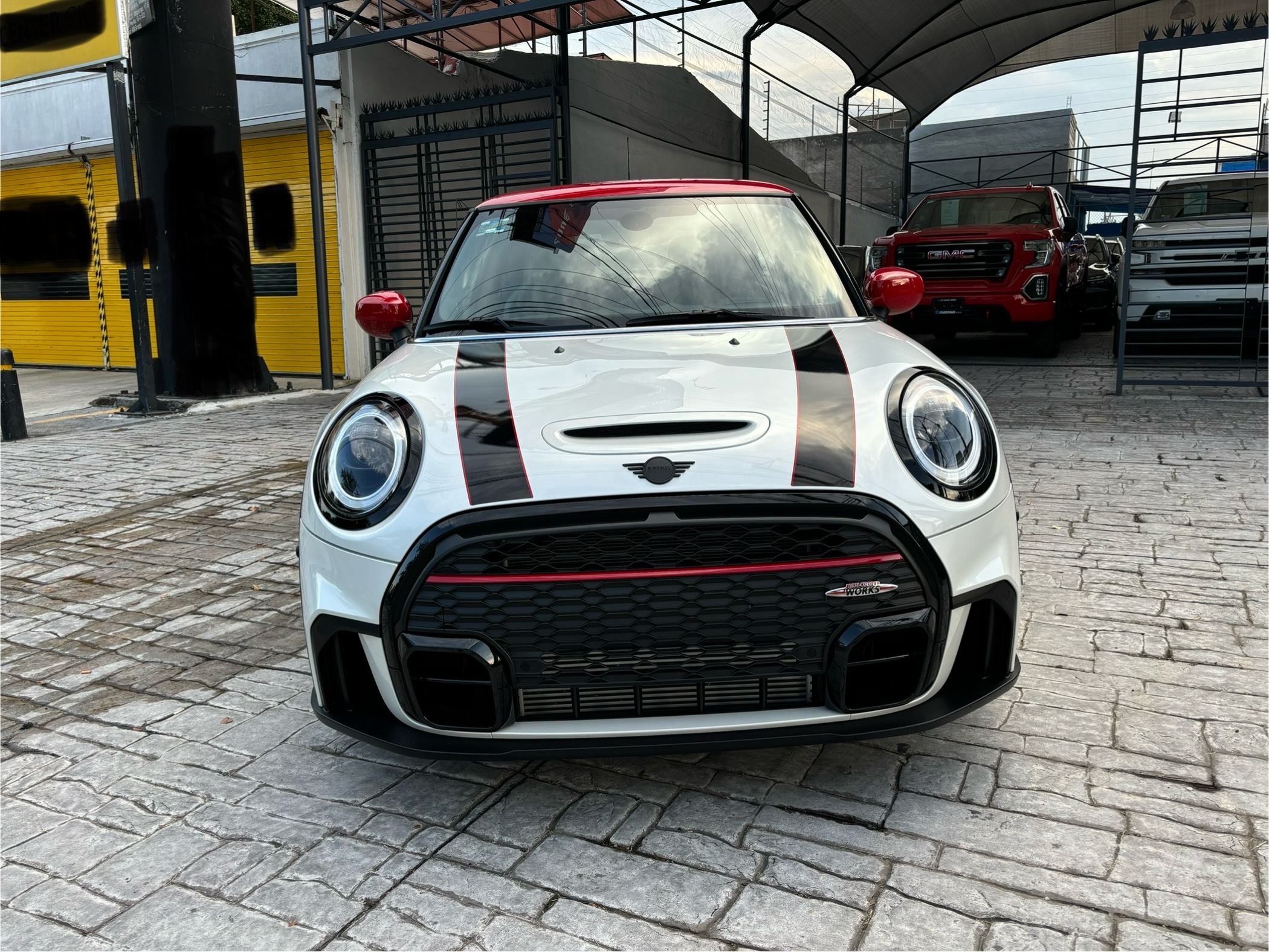 Mini Cooper 2024 JCW ICONIC Automático Blanco