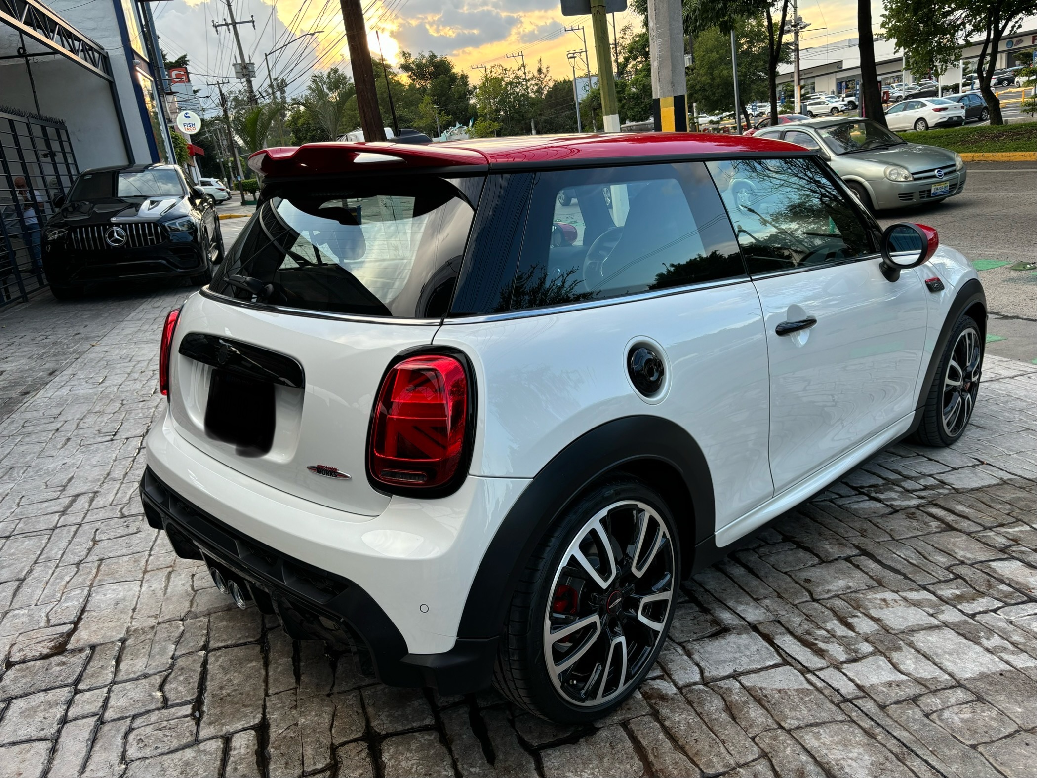 Mini Cooper 2024 JCW ICONIC Automático Blanco