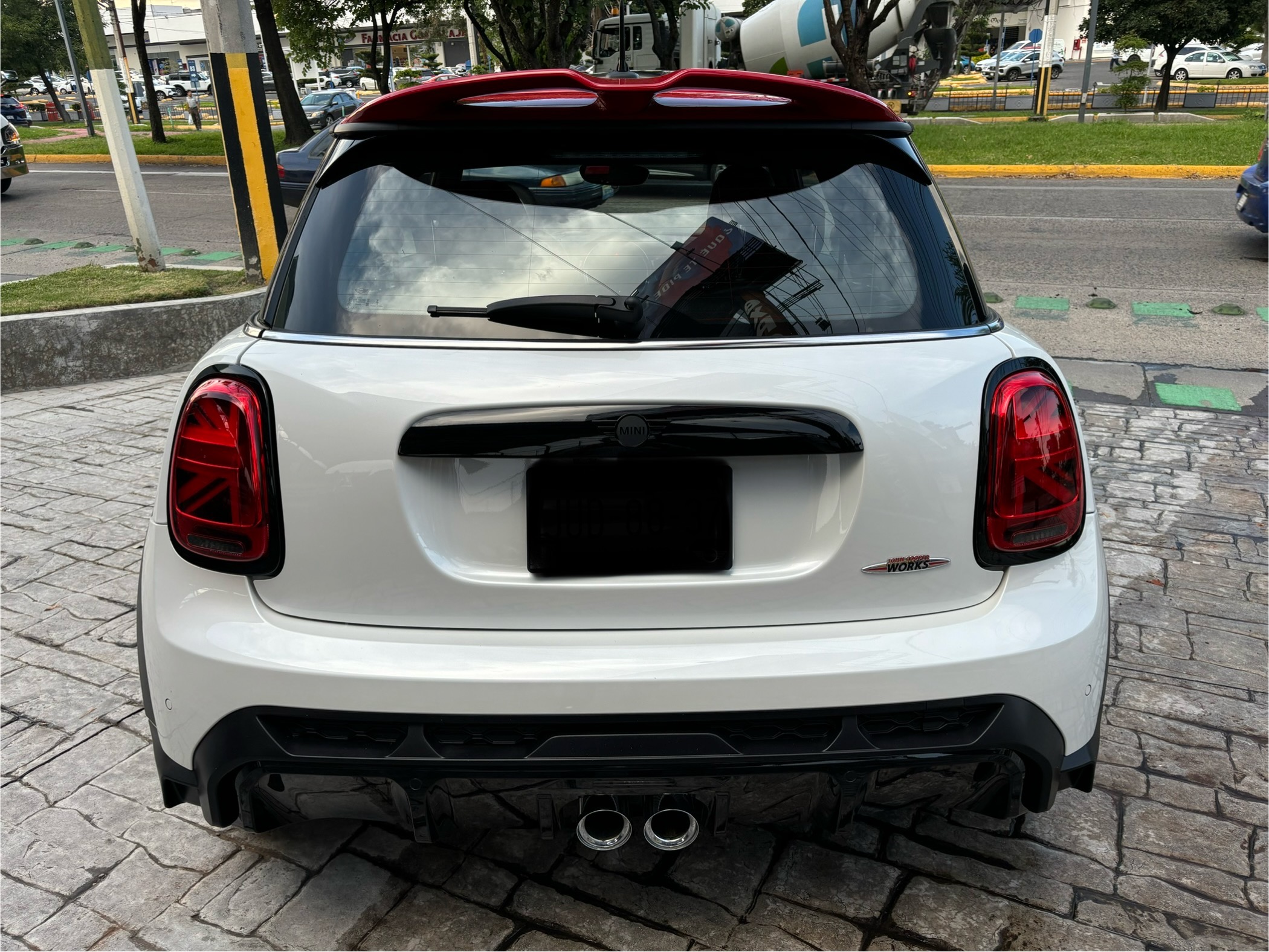 Mini Cooper 2024 JCW ICONIC Automático Blanco