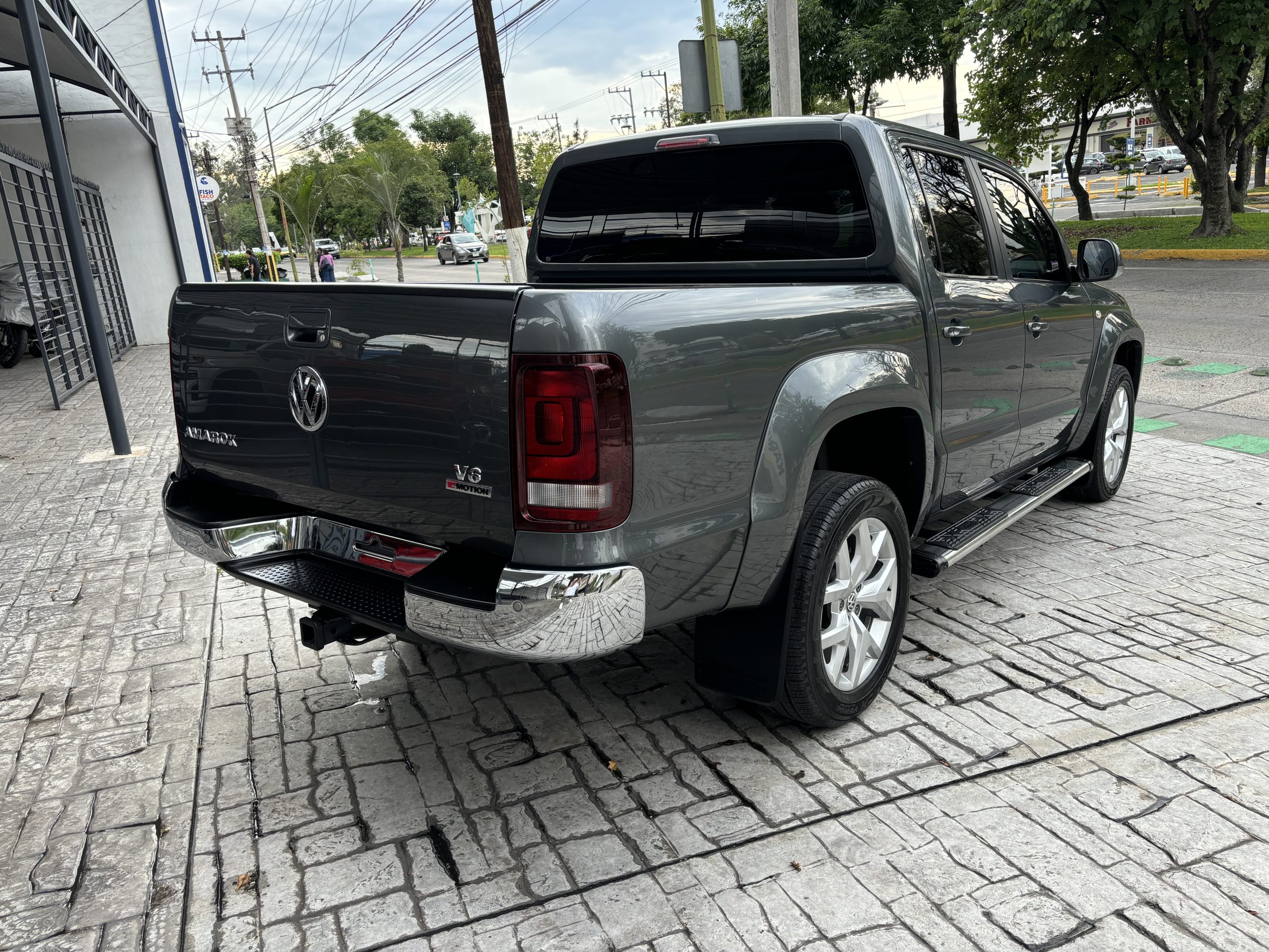 Volkswagen Amarok 2022 TDI HIGHLINE V6 Automático Gris